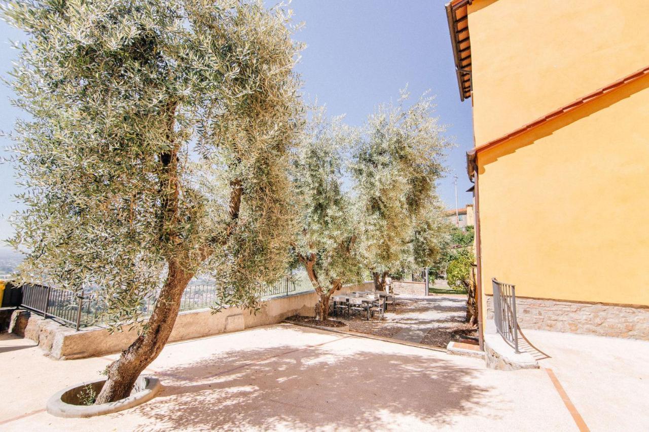 Holiday Home Il Borgo Degli Agrumi Uzzano Exterior foto
